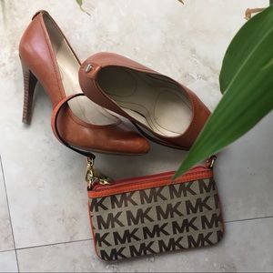 Authentic Michael Kors Wristlet